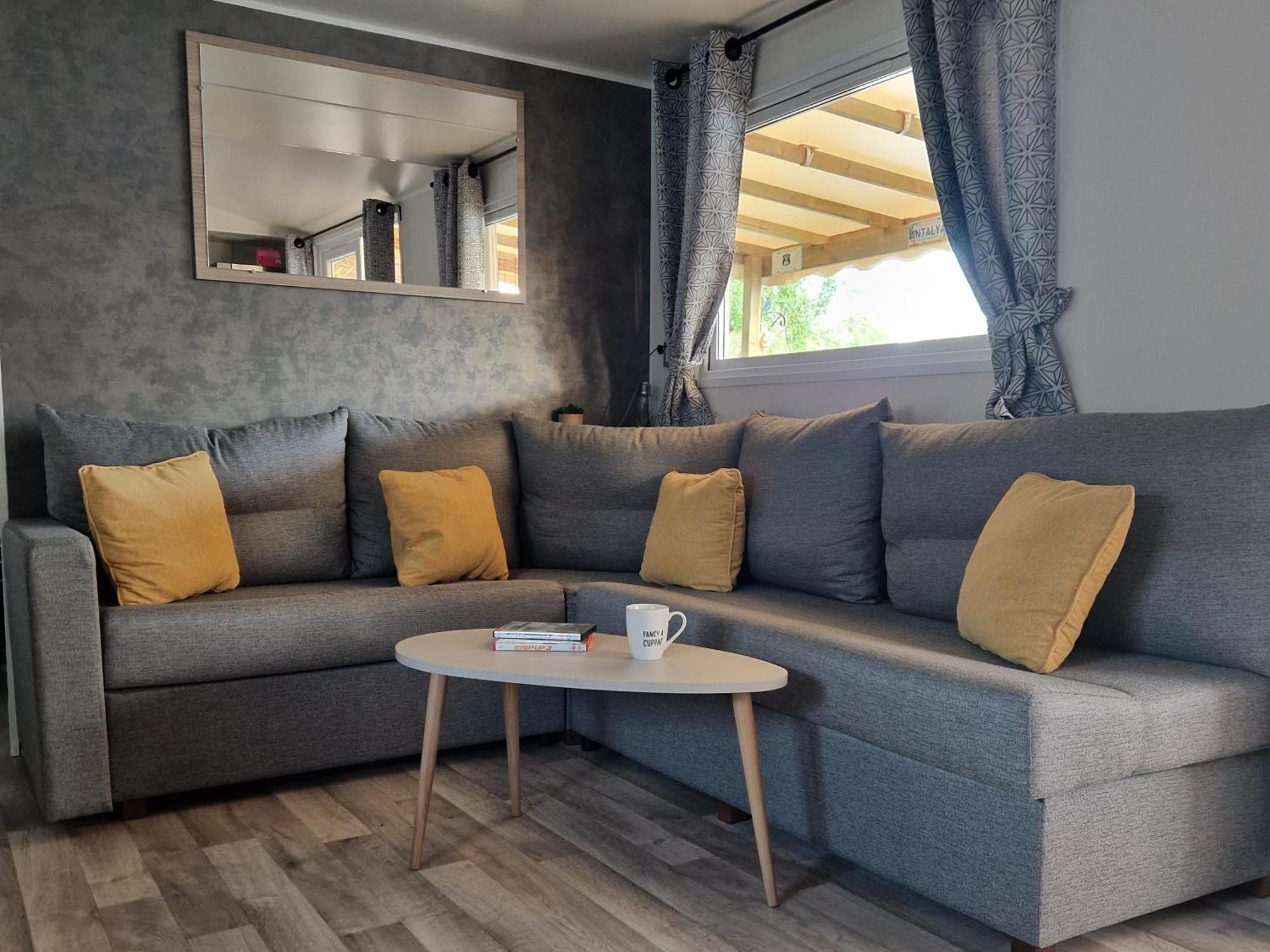 Camping La Carabasse Vias-Plage-T4 Climatise,Tout Confort, Emplacement Calme ! Ruang foto